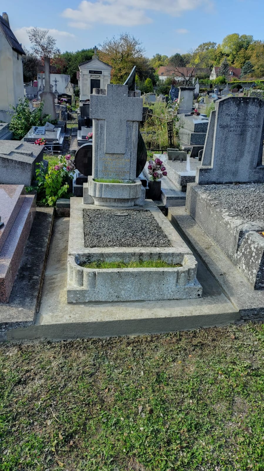 Sépulture après nettoyage et rénovation - Maison LEMOINE Pantin